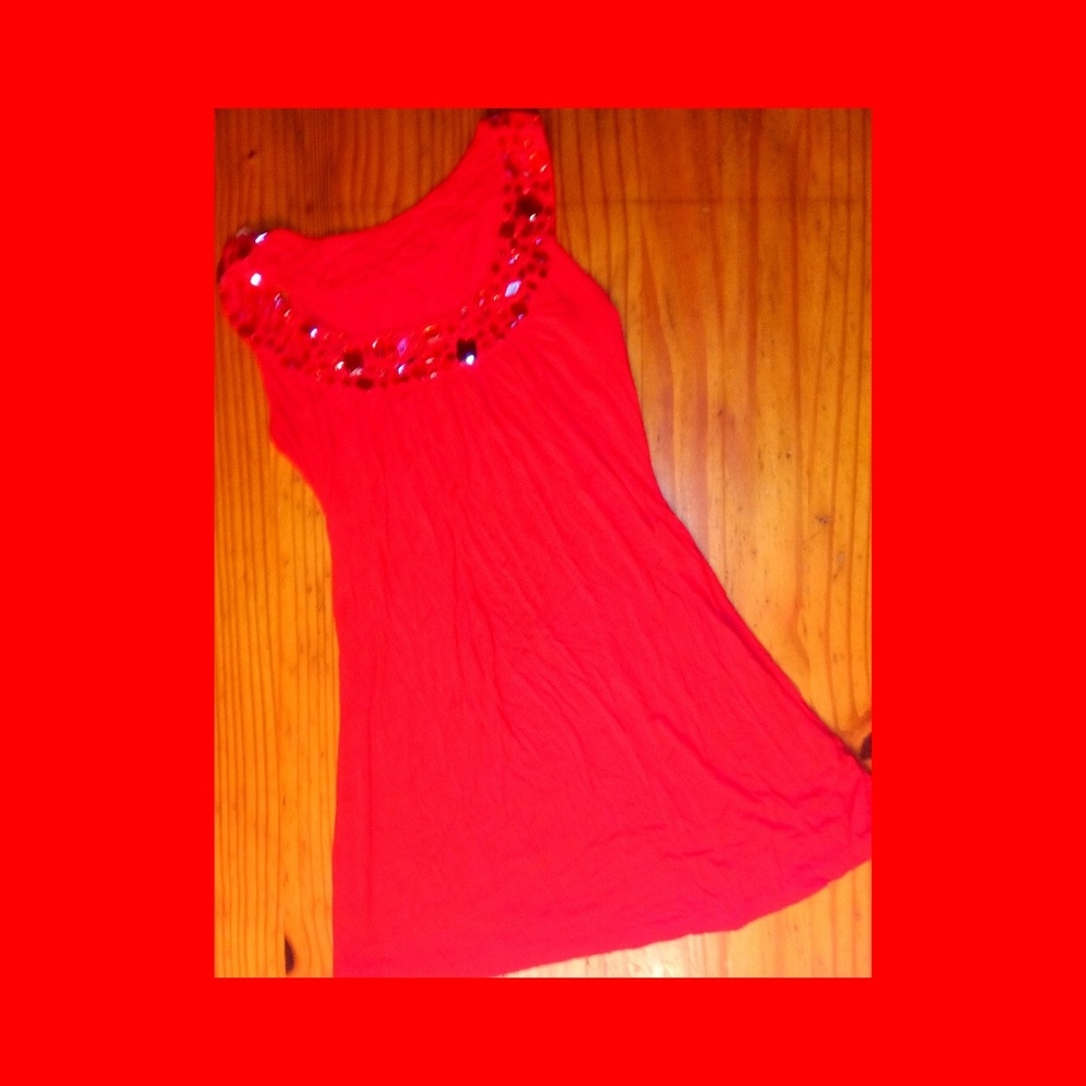 Cute Red Top - Picture 5 of 6